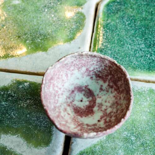 Bol médium en porcelaine de Pierre Auriol - Violet marbré vert céladon - Thé-ritoires - Paris